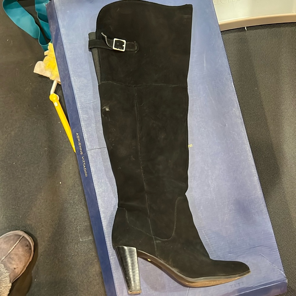 Adrienne bittadini suede above the knee boots size 8 good condition